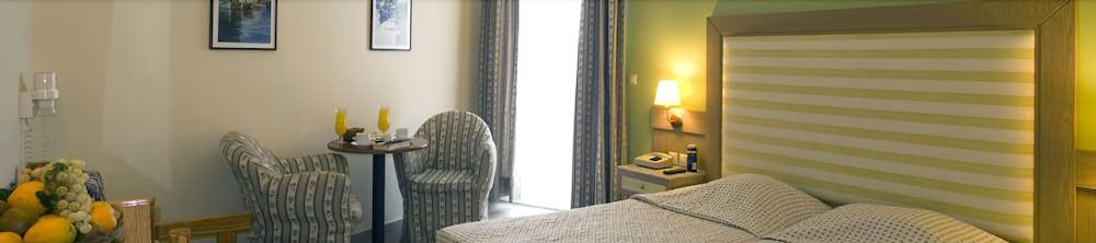 Dolfin Hotel โตโล ภายนอก รูปภาพ
