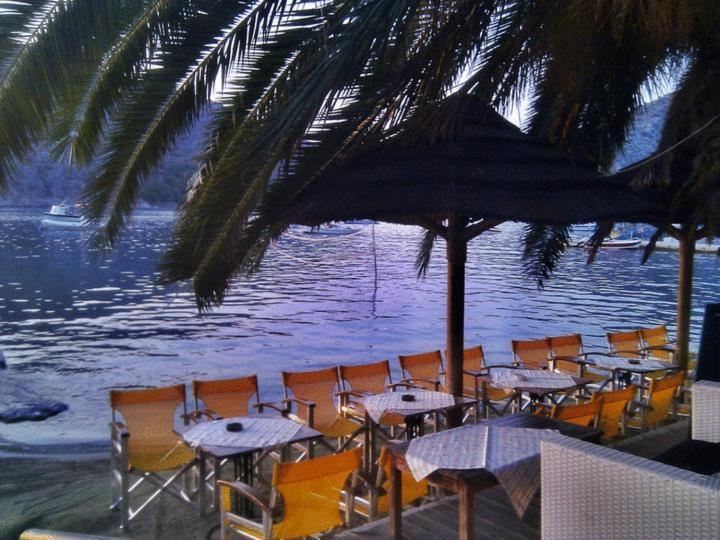 Dolfin Hotel โตโล ภายนอก รูปภาพ