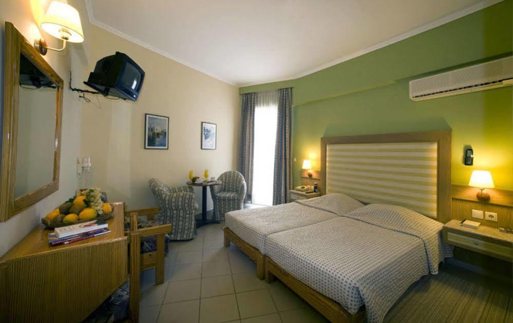 Dolfin Hotel โตโล ภายนอก รูปภาพ