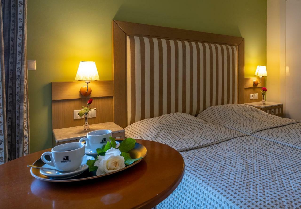 Dolfin Hotel โตโล ภายนอก รูปภาพ