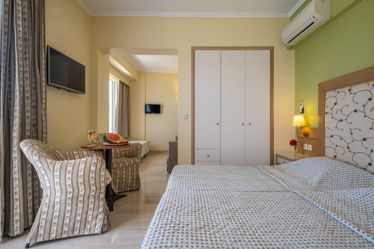 Dolfin Hotel โตโล ภายนอก รูปภาพ