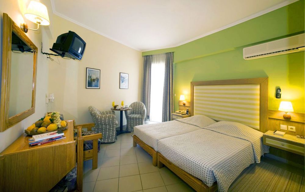 Dolfin Hotel โตโล ภายนอก รูปภาพ
